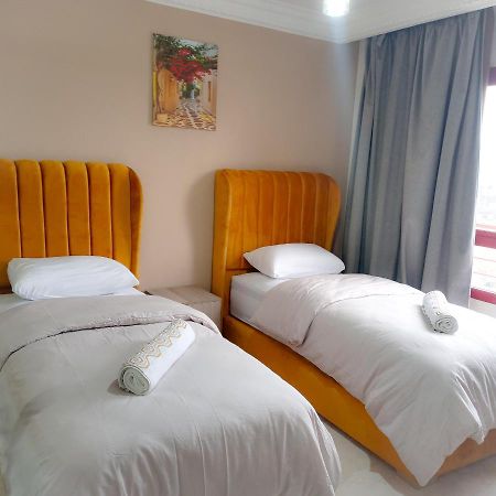 Nouveau Appartement Au Plein Centre-Ville En Face Hilton Tanger Exterior foto