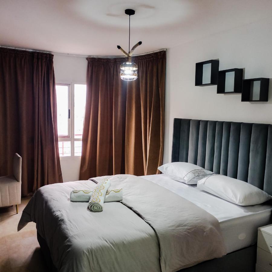Nouveau Appartement Au Plein Centre-Ville En Face Hilton Tanger Exterior foto